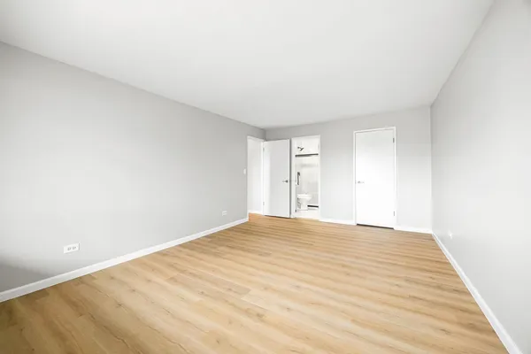 $252,000 | 535 South Cleveland Avenue, Unit 406, Arlington Heights, IL 60005