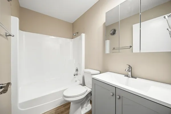 $252,000 | 535 South Cleveland Avenue, Unit 406, Arlington Heights, IL 60005