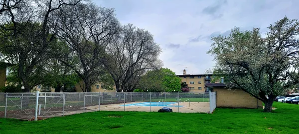 $252,000 | 535 South Cleveland Avenue, Unit 406, Arlington Heights, IL 60005