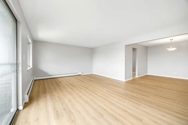 $252,000 | 535 South Cleveland Avenue, Unit 406, Arlington Heights, IL 60005