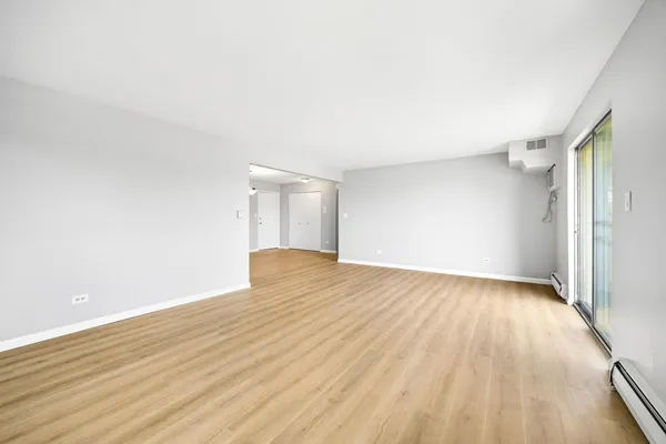 $252,000 | 535 South Cleveland Avenue, Unit 406, Arlington Heights, IL 60005