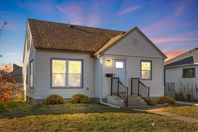 $319,900 | 5732 Longfellow Avenue, Minneapolis, MN 55417
