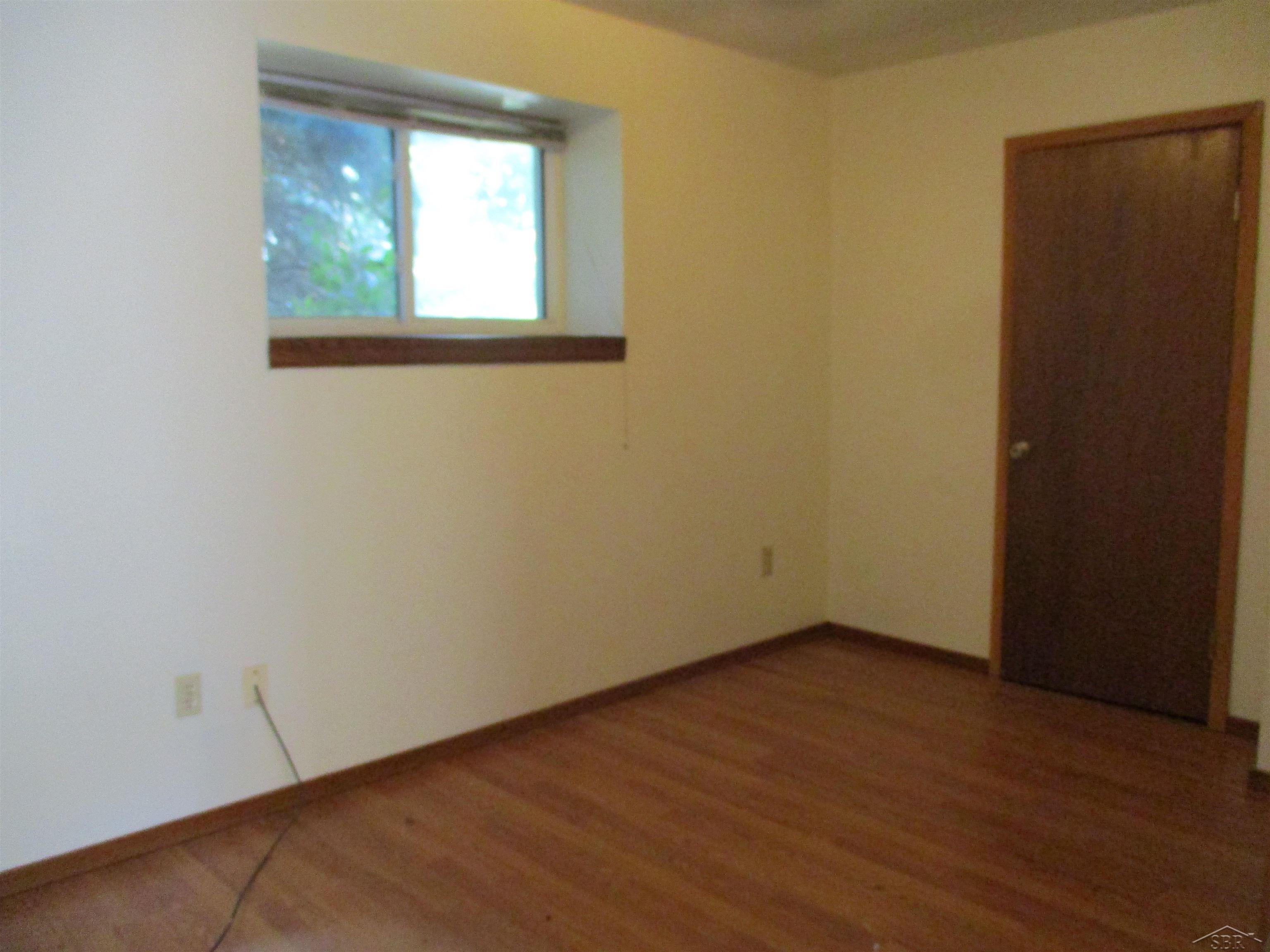 1434 West Crane Road Saginaw, MI 48604 - Photo 15 of 21 50086961-14.JPG