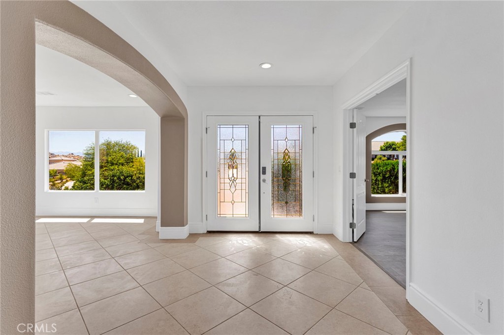 16245 Ridge View Drive Apple Valley, CA 92307 - Photo 12 of 80