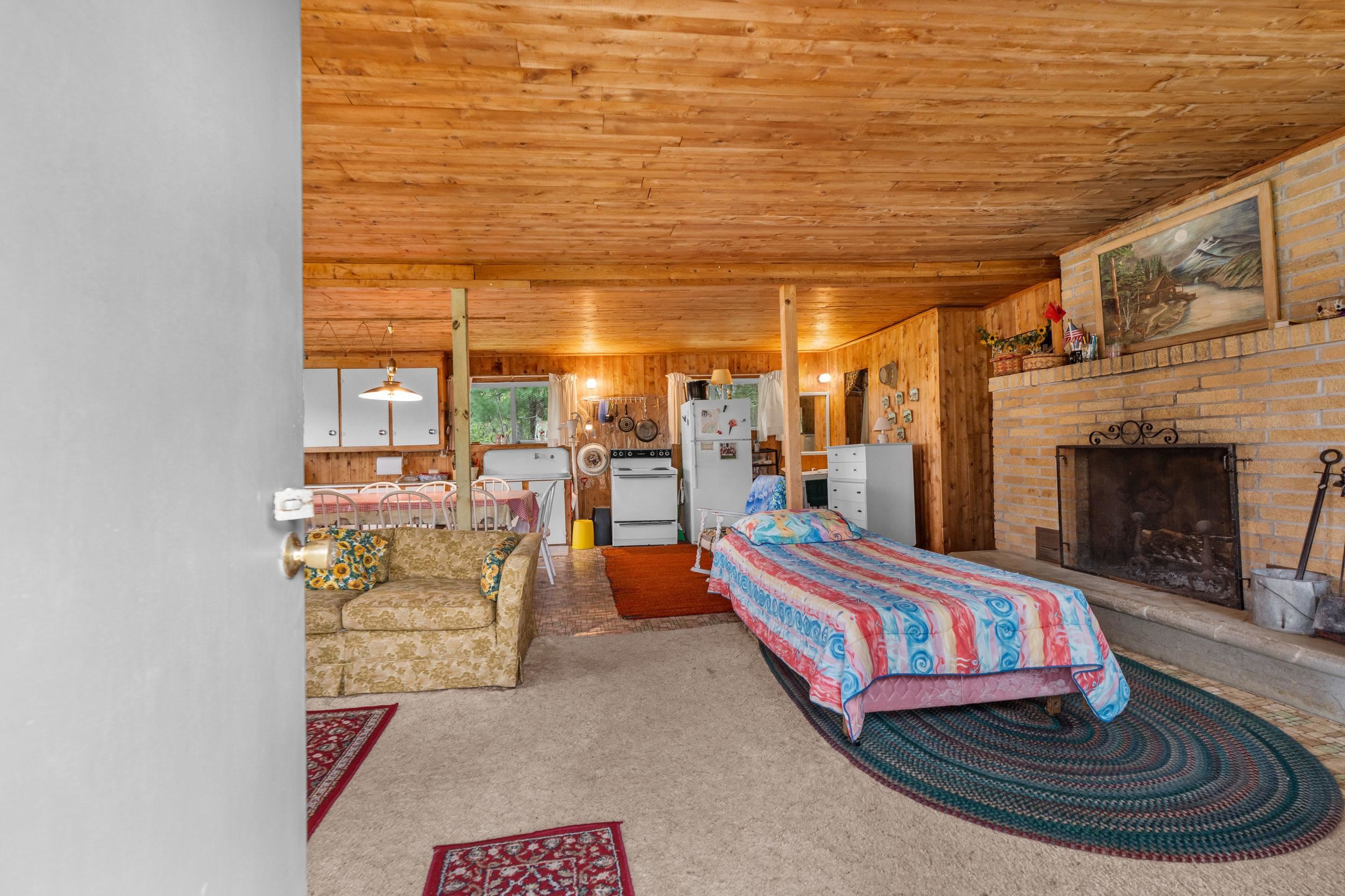 W11646 West 18th Road Pound, WI 54161 - Photo 5 of 61 Gallery Image 5