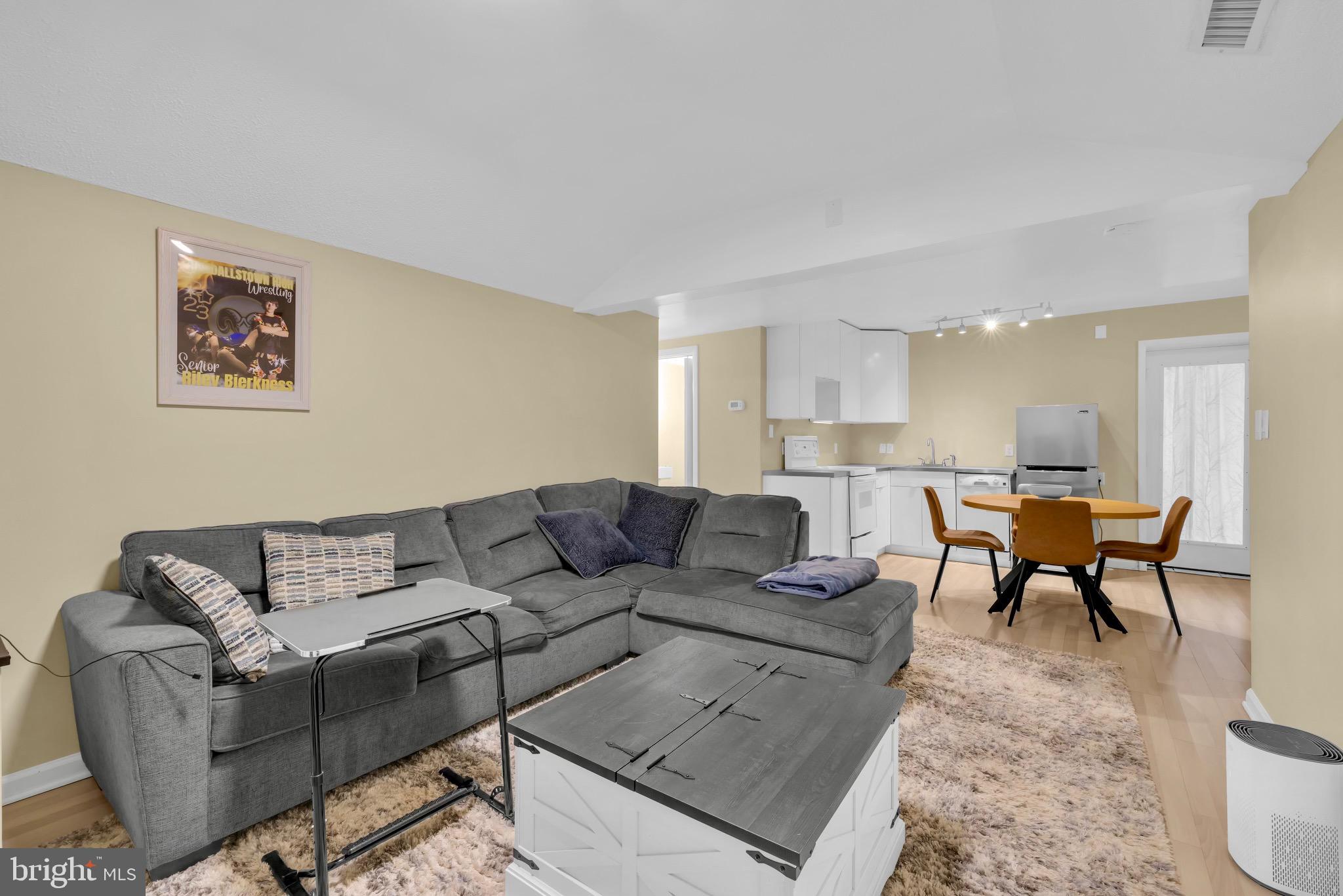 401 2nd Avenue Baltimore, MD 21227 - Photo 50 of 73 Modern living space with open layout charm.