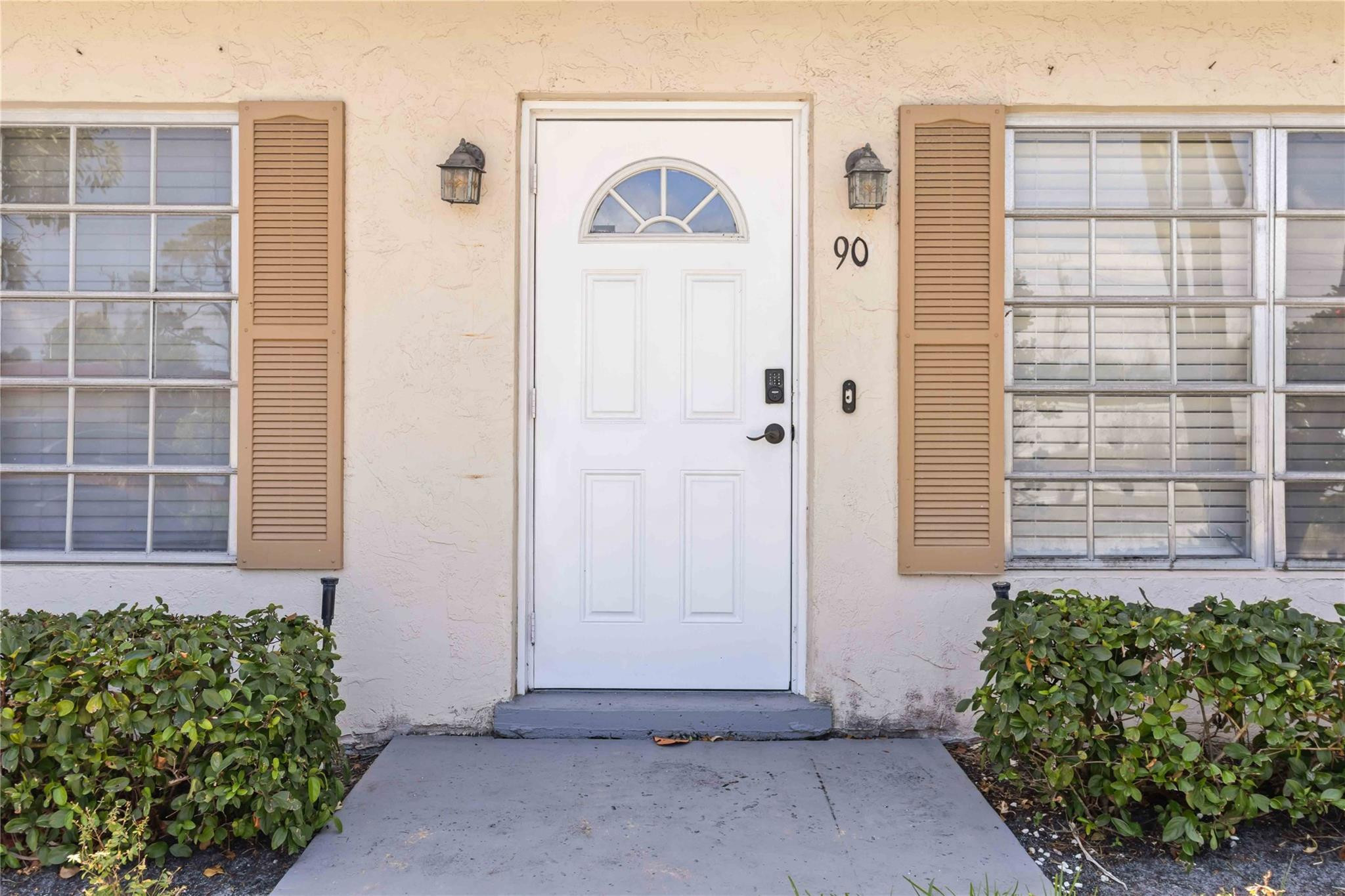 90 Lariat Circle Boca Raton, FL 33487 - Photo 2 of 15 Photo 2