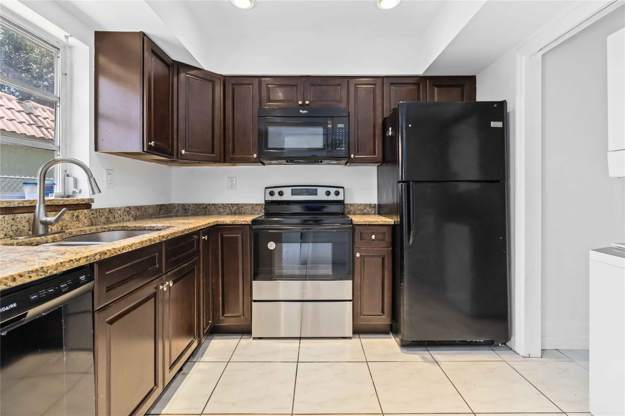 90 Lariat Circle Boca Raton, FL 33487 - Photo 3 of 15 Photo 3