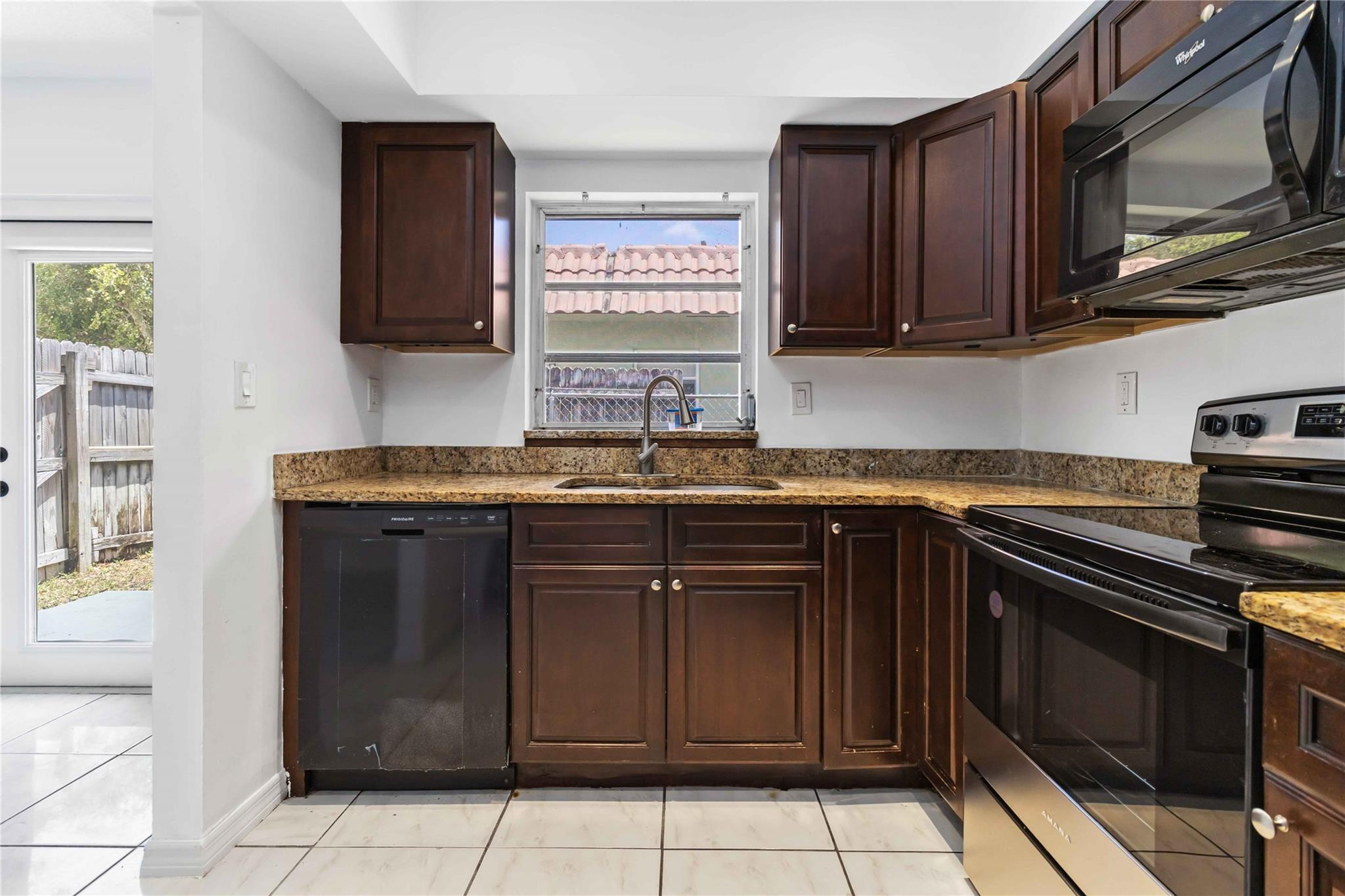 90 Lariat Circle Boca Raton, FL 33487 - Photo 4 of 15 Photo 4