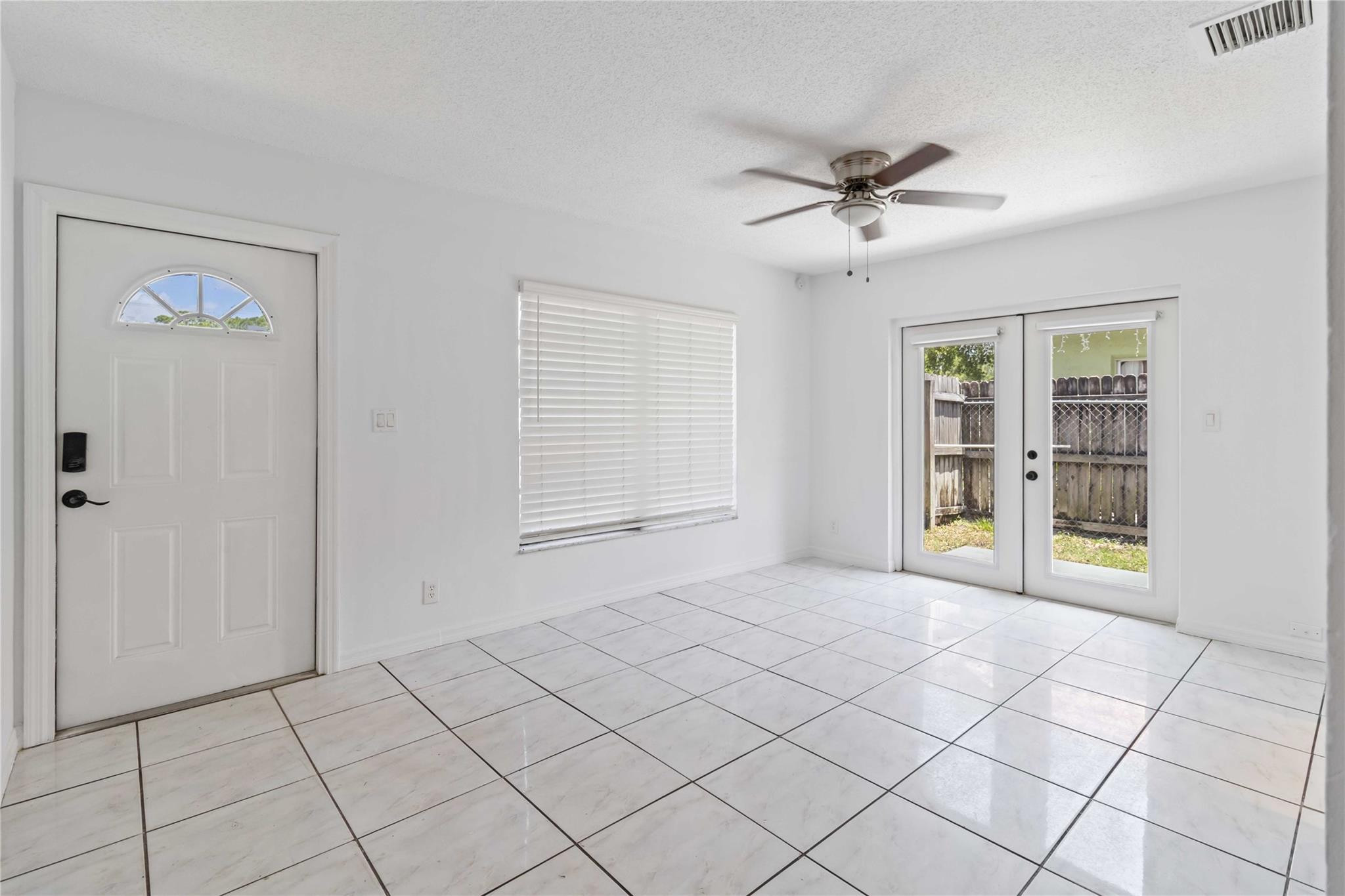 90 Lariat Circle Boca Raton, FL 33487 - Photo 5 of 15 Photo 5