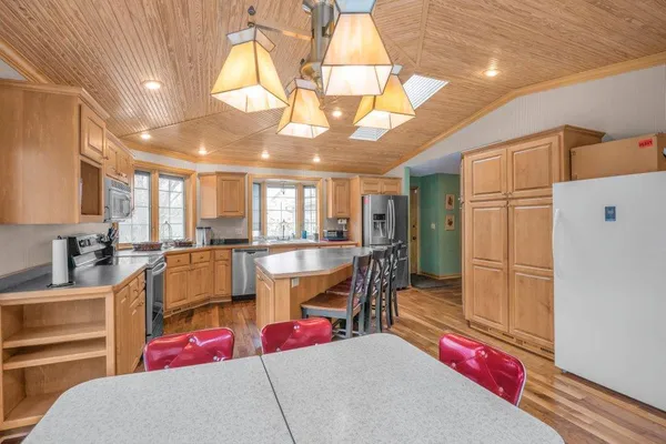 $330,000 | 1416 10th Avenue North, St. Cloud, MN 56303