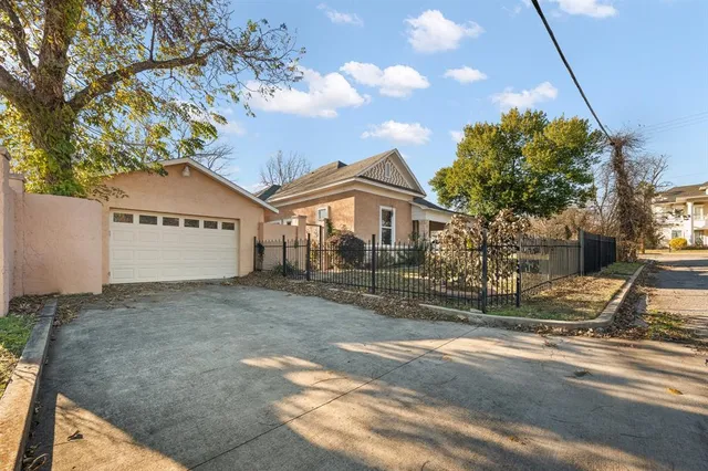 a view of a house with a snow