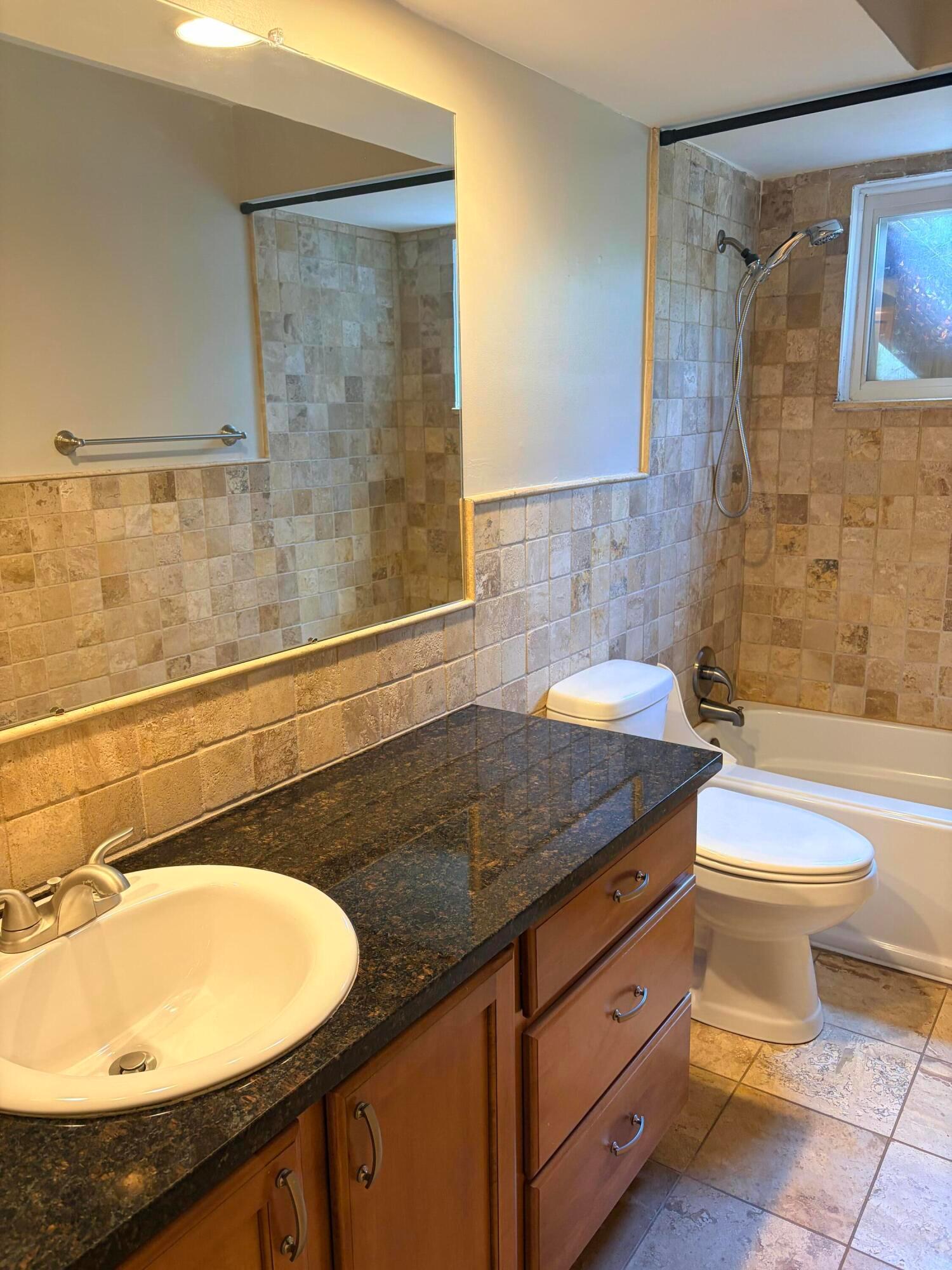 301 Fenway Road, Unit B Columbus, OH 43214 - Photo 13 of 19 IMG_5427