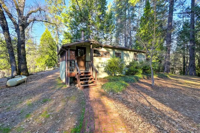 $690,000 | 26070 Green Acres Road, Colfax, CA 95713