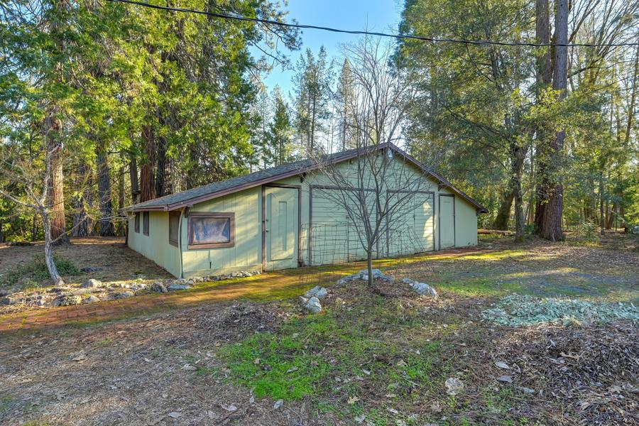 26070 Green Acres Road Colfax, CA 95713 - Photo 34 of 42 Shed