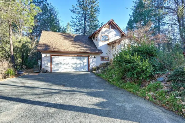 $690,000 | 26070 Green Acres Road, Colfax, CA 95713