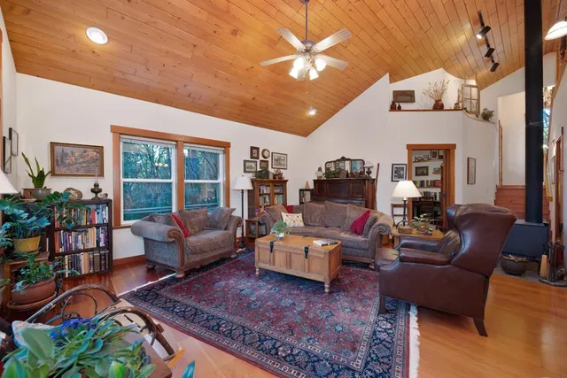 $690,000 | 26070 Green Acres Road, Colfax, CA 95713