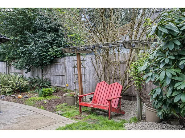 $650,000 | 1810 Minda Drive, Eugene, OR 97401