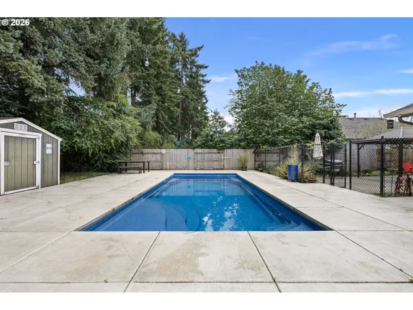 $650,000 | 1810 Minda Drive, Eugene, OR 97401