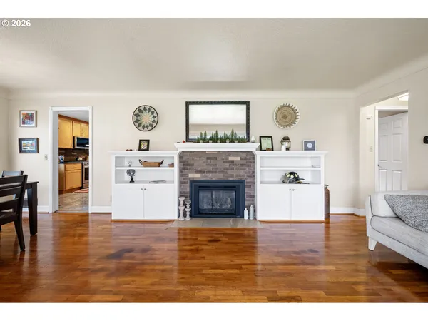 $650,000 | 1810 Minda Drive, Eugene, OR 97401