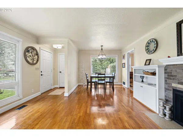 $650,000 | 1810 Minda Drive, Eugene, OR 97401