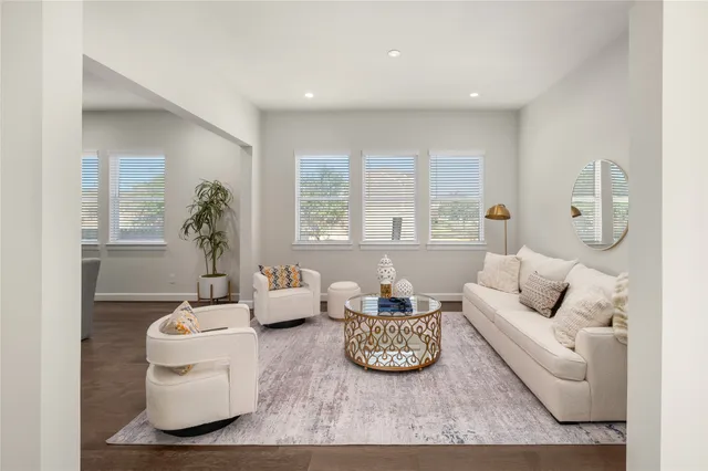 $1,179,000 | 7902 Hopewell Lane, Houston, TX 77071