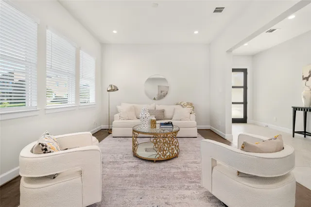 $1,179,000 | 7902 Hopewell Lane, Houston, TX 77071