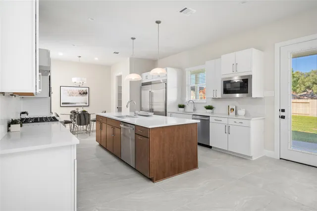 $1,179,000 | 7902 Hopewell Lane, Houston, TX 77071