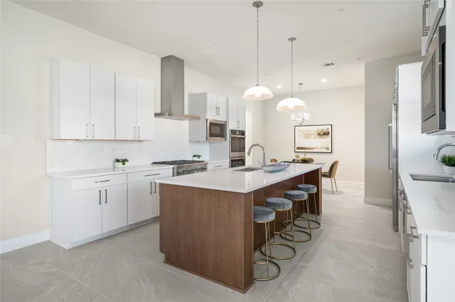 $1,179,000 | 7902 Hopewell Lane, Houston, TX 77071