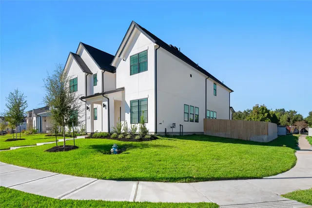 $1,179,000 | 7902 Hopewell Lane, Houston, TX 77071
