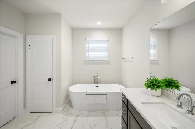 $1,179,000 | 7902 Hopewell Lane, Houston, TX 77071