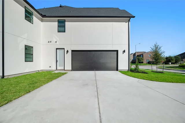 $1,179,000 | 7902 Hopewell Lane, Houston, TX 77071