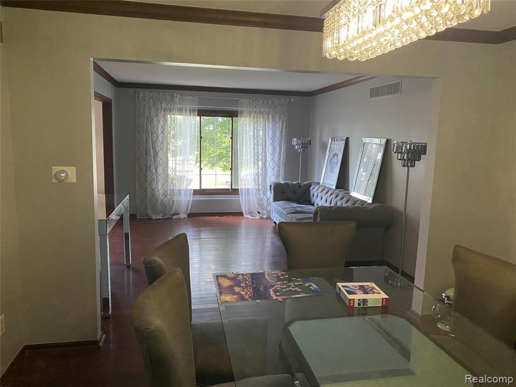 36798 Chesapeake Road Farmington Hills, MI 48335 - Photo 11 of 32