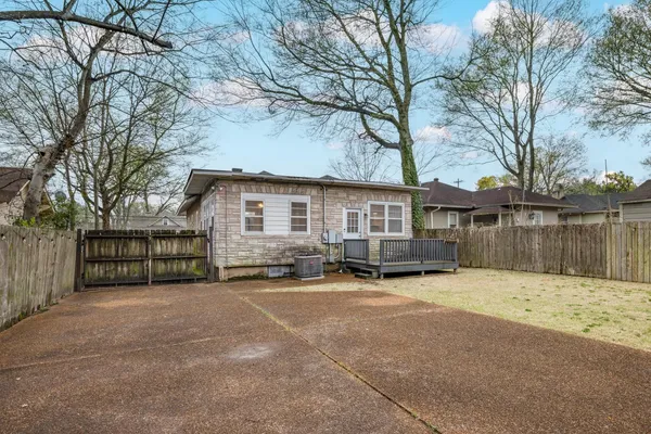 $330,000 | 1996 Court Avenue, Memphis, TN 38104
