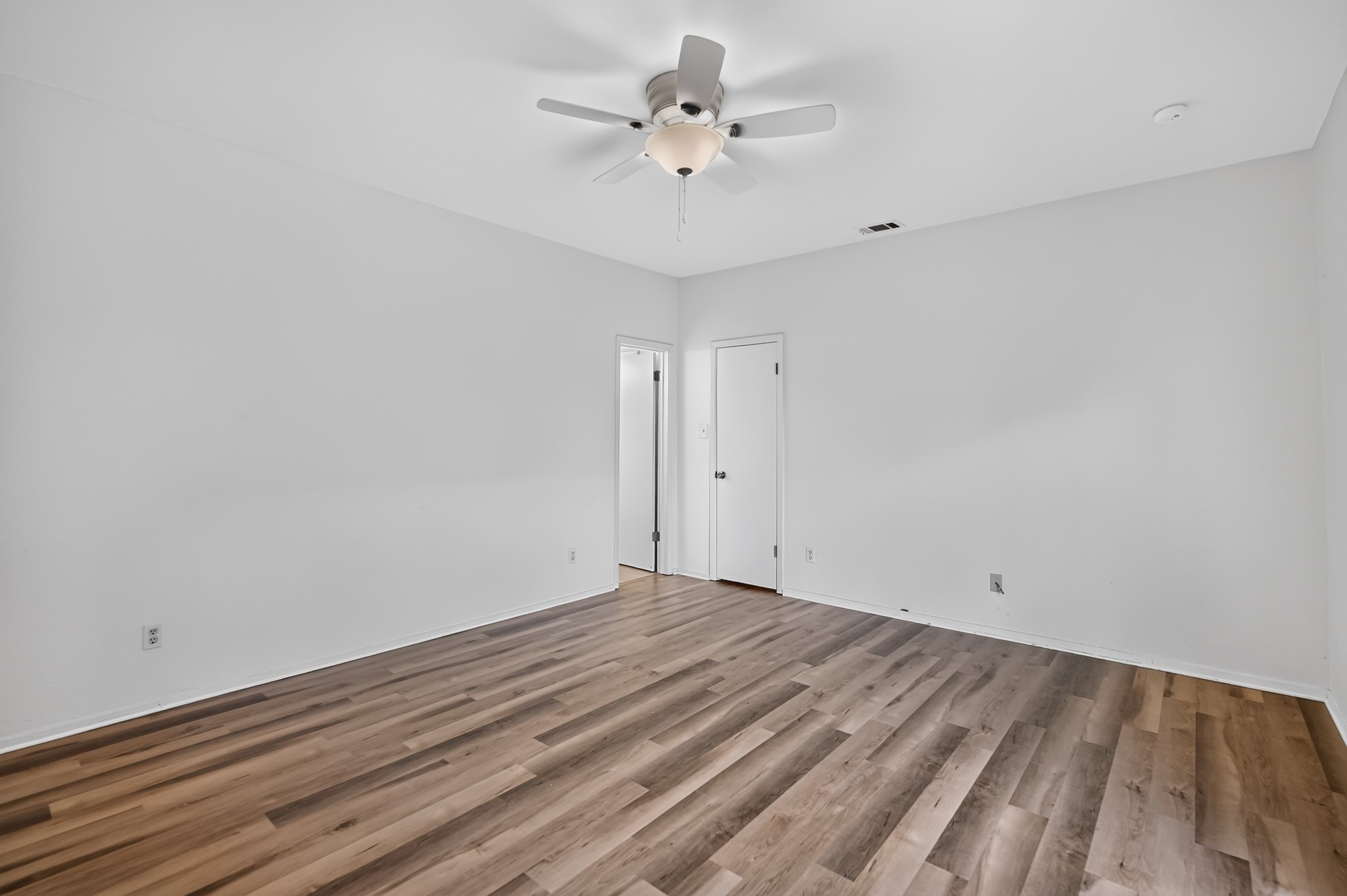 5701 Scout Bluff Austin, TX 78731 - Photo 9 of 26 Primary Bedroom