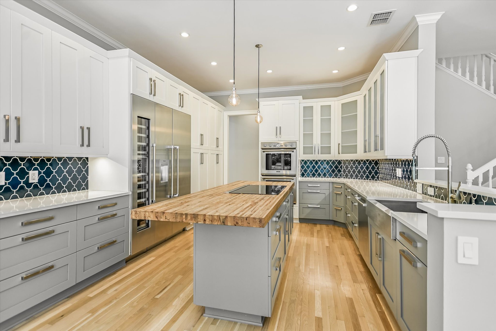 18 Ehrlich Road Austin, TX 78746 - Photo 7 of 36 The kitchen island is approx 90" long!