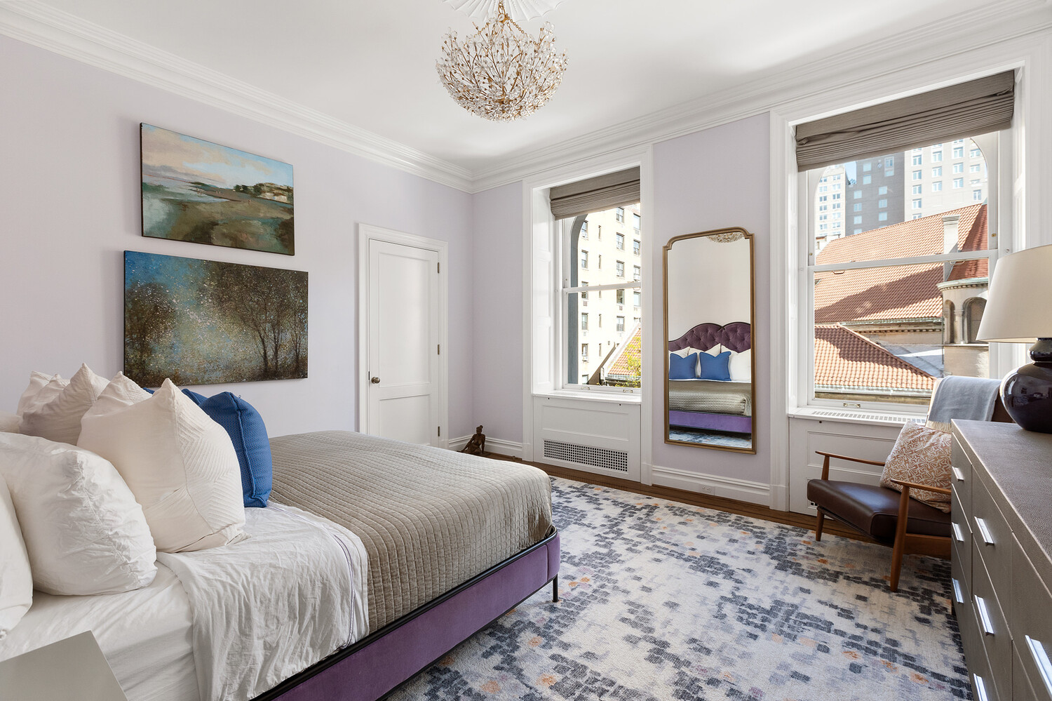 390 West End Avenue, Unit 3L Manhattan, NY 10024 - Photo 10 of 18 a bedroom with a large bed and a window