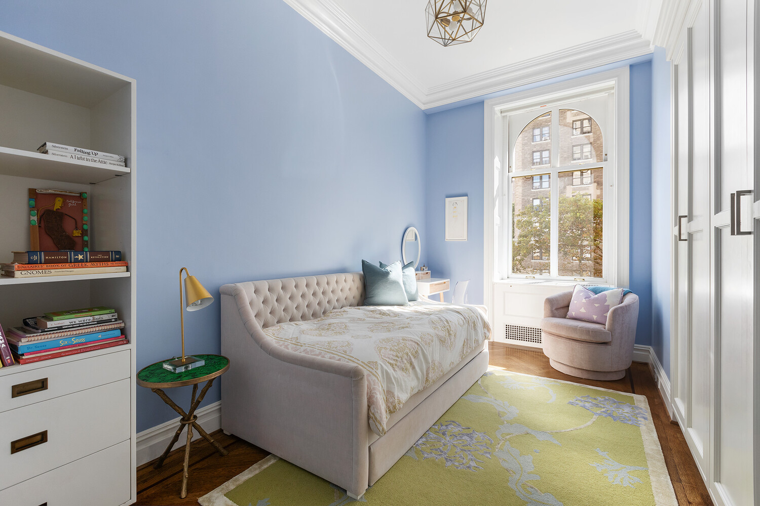 390 West End Avenue, Unit 3L Manhattan, NY 10024 - Photo 15 of 18 a bedroom with a bed and a large window