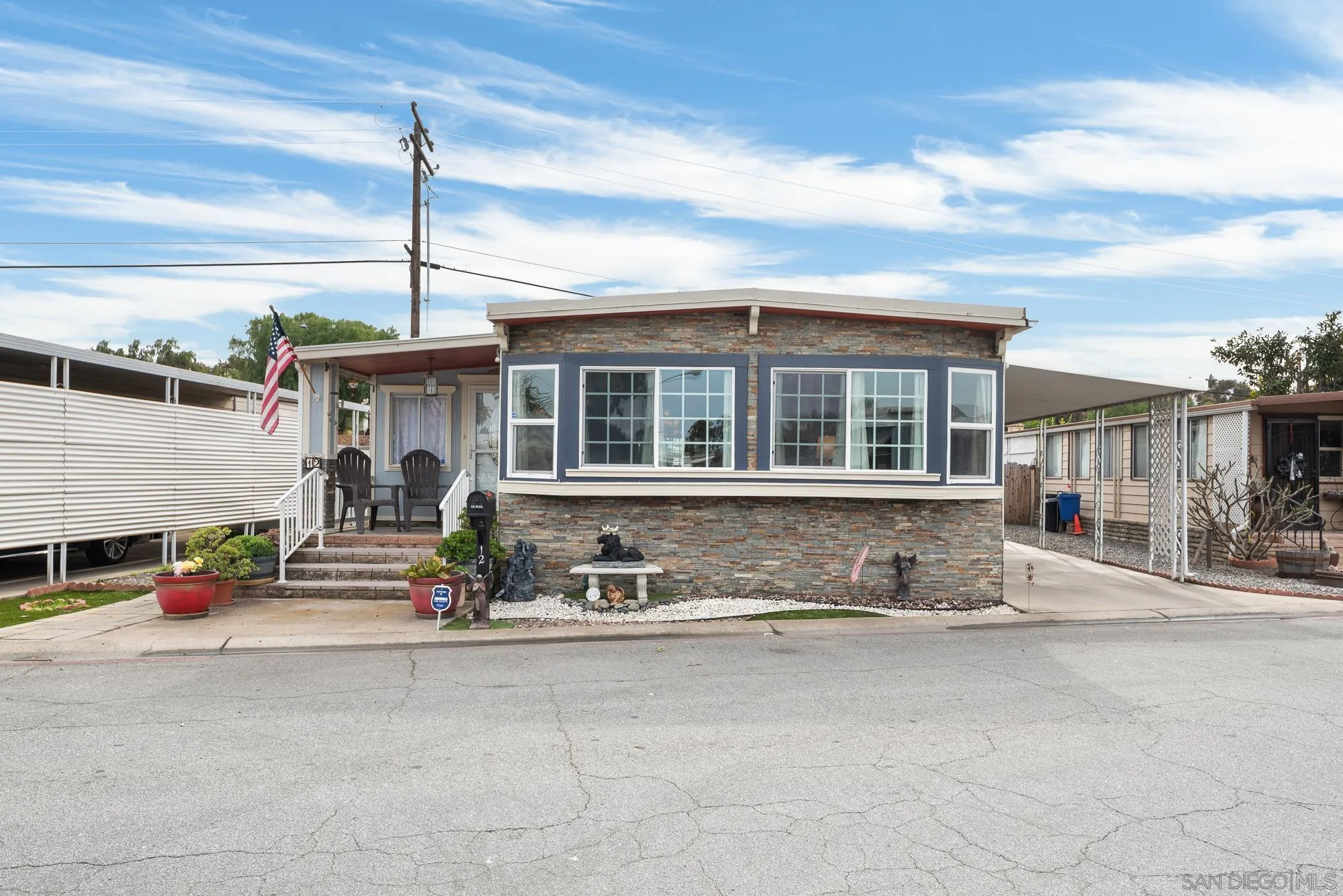 12 Bahia Lane Oceanside, CA 92058 - Photo 3 of 51