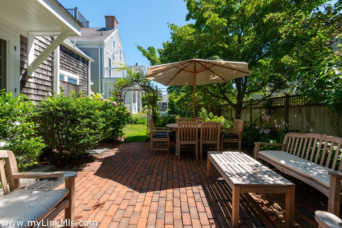 4 Crown Court Nantucket, MA 02554 - Photo 44 of 66