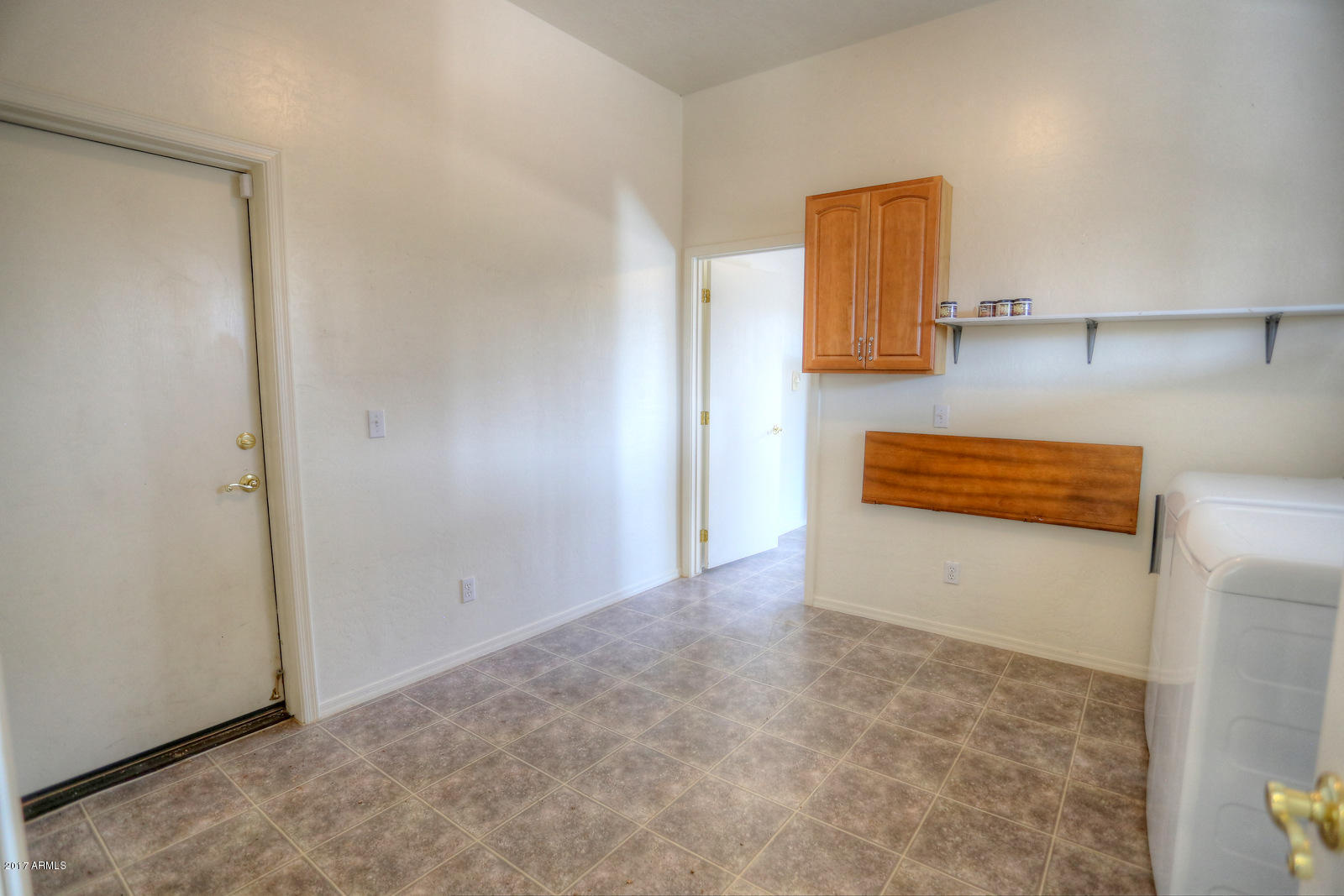 1336 North Muleshoe Road Apache Junction, AZ 85119 - Photo 25 of 31 laundry 1