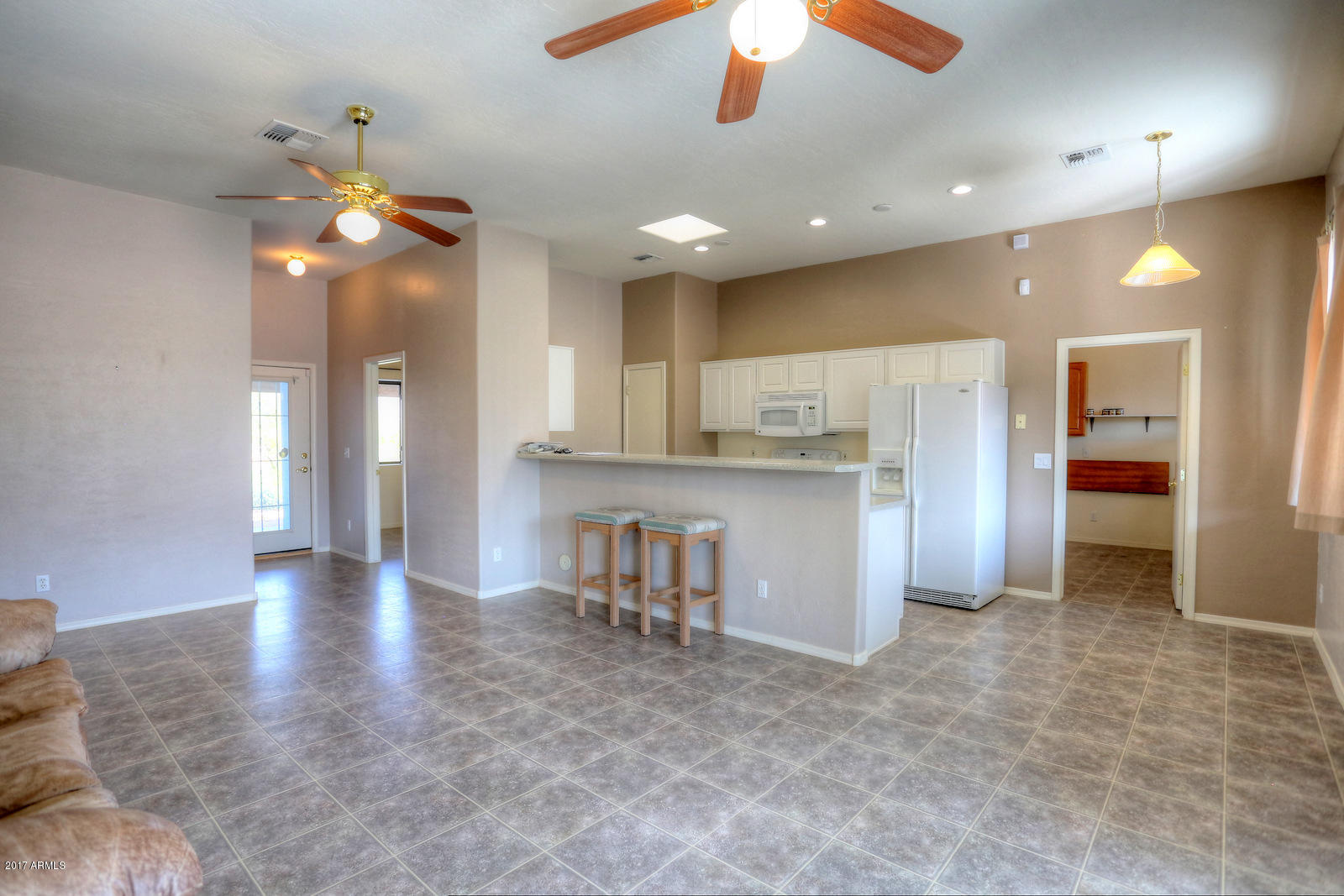 1336 North Muleshoe Road Apache Junction, AZ 85119 - Photo 7 of 31 great room 1