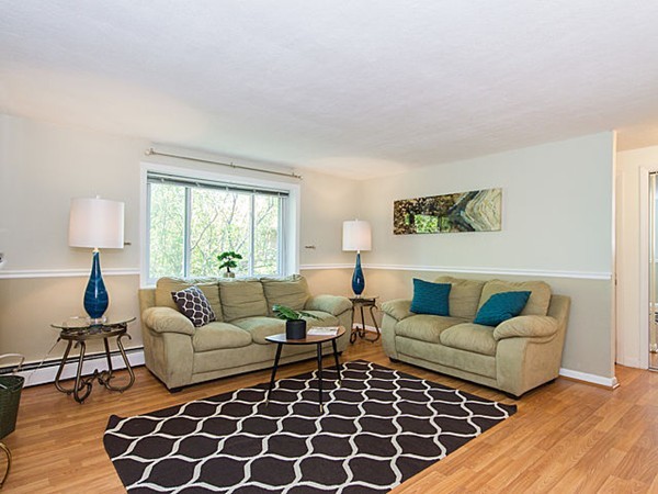12 Bryon Road, Unit 5 Chestnut Hill, MA 02467 - Photo 1 of 9