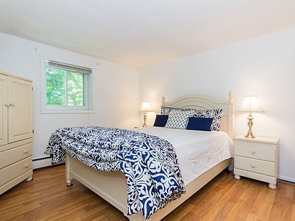 12 Bryon Road, Unit 5 Chestnut Hill, MA 02467 - Photo 5 of 9