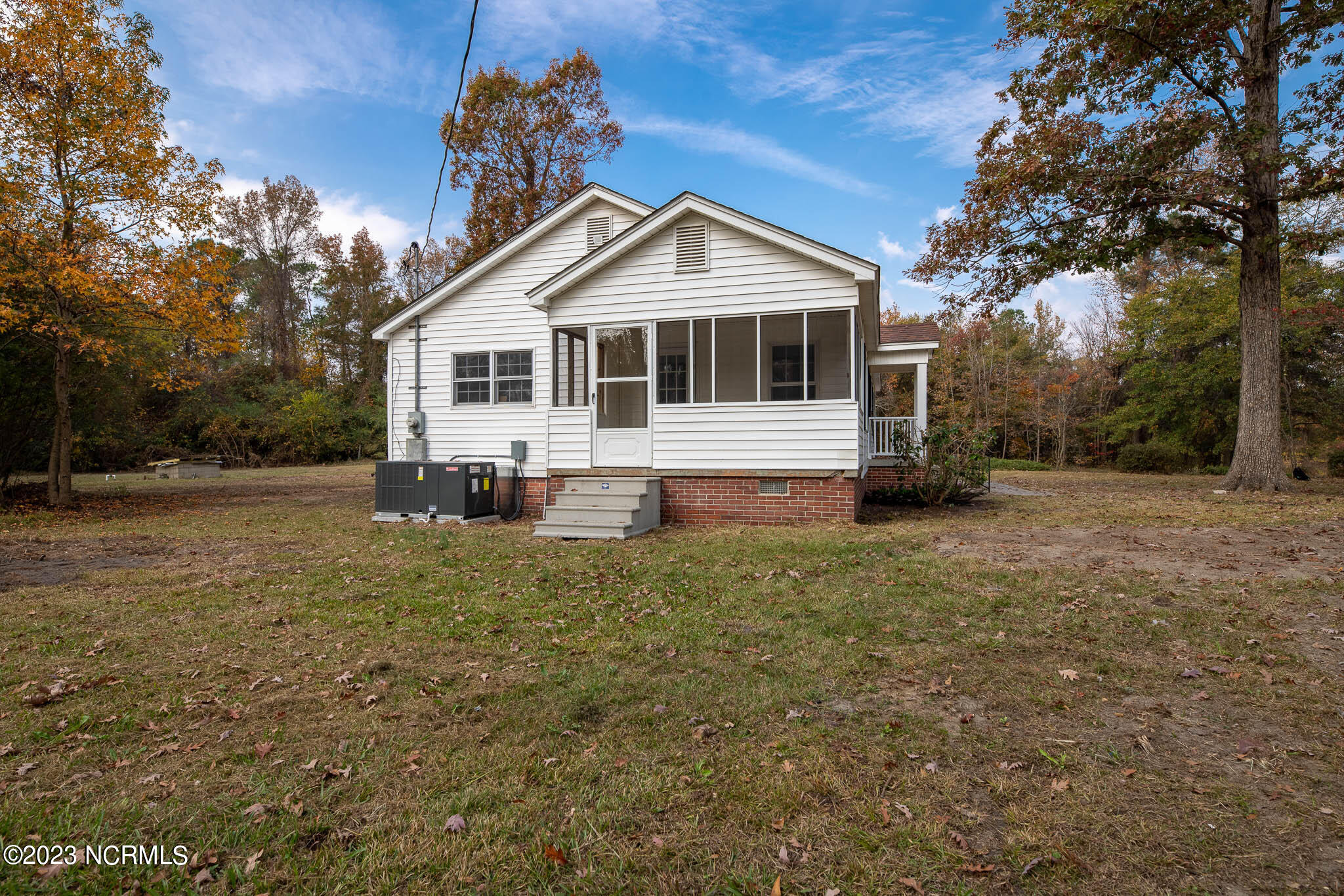 225 Grady Road Clinton, NC 28328 - Photo 27 of 40 Back of home