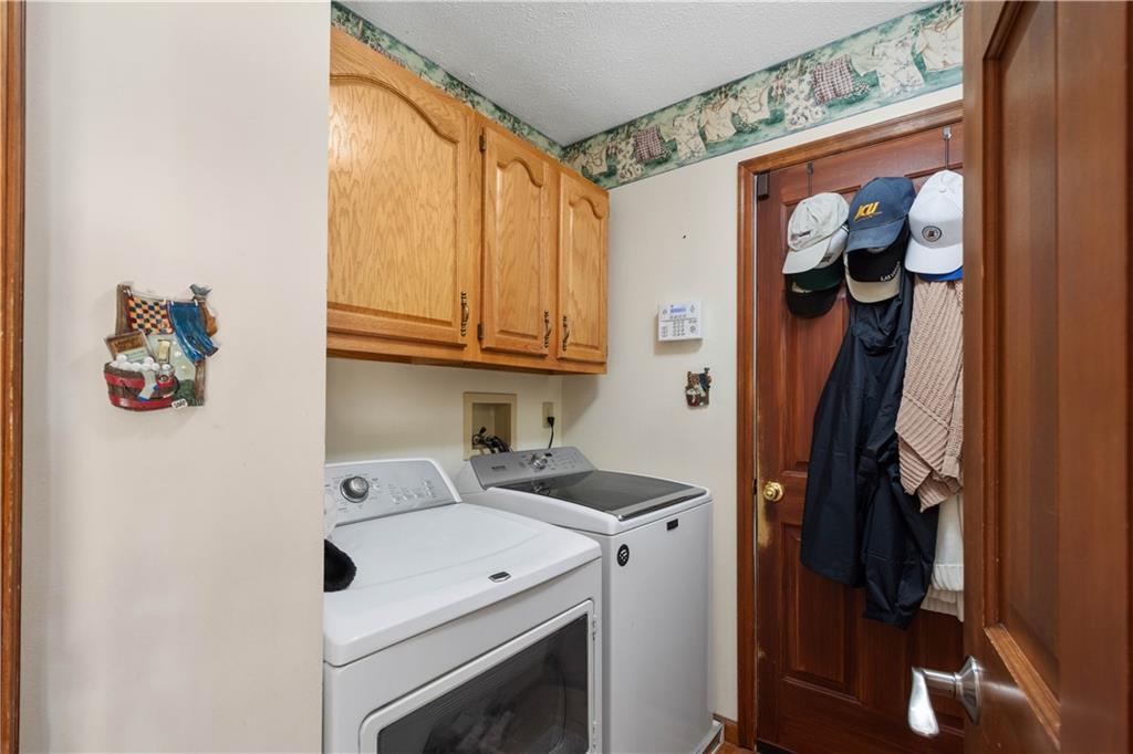 291 Rocky Ridge Road Bethel Park, PA 15102 - Photo 18 of 50 Gallery Image 18