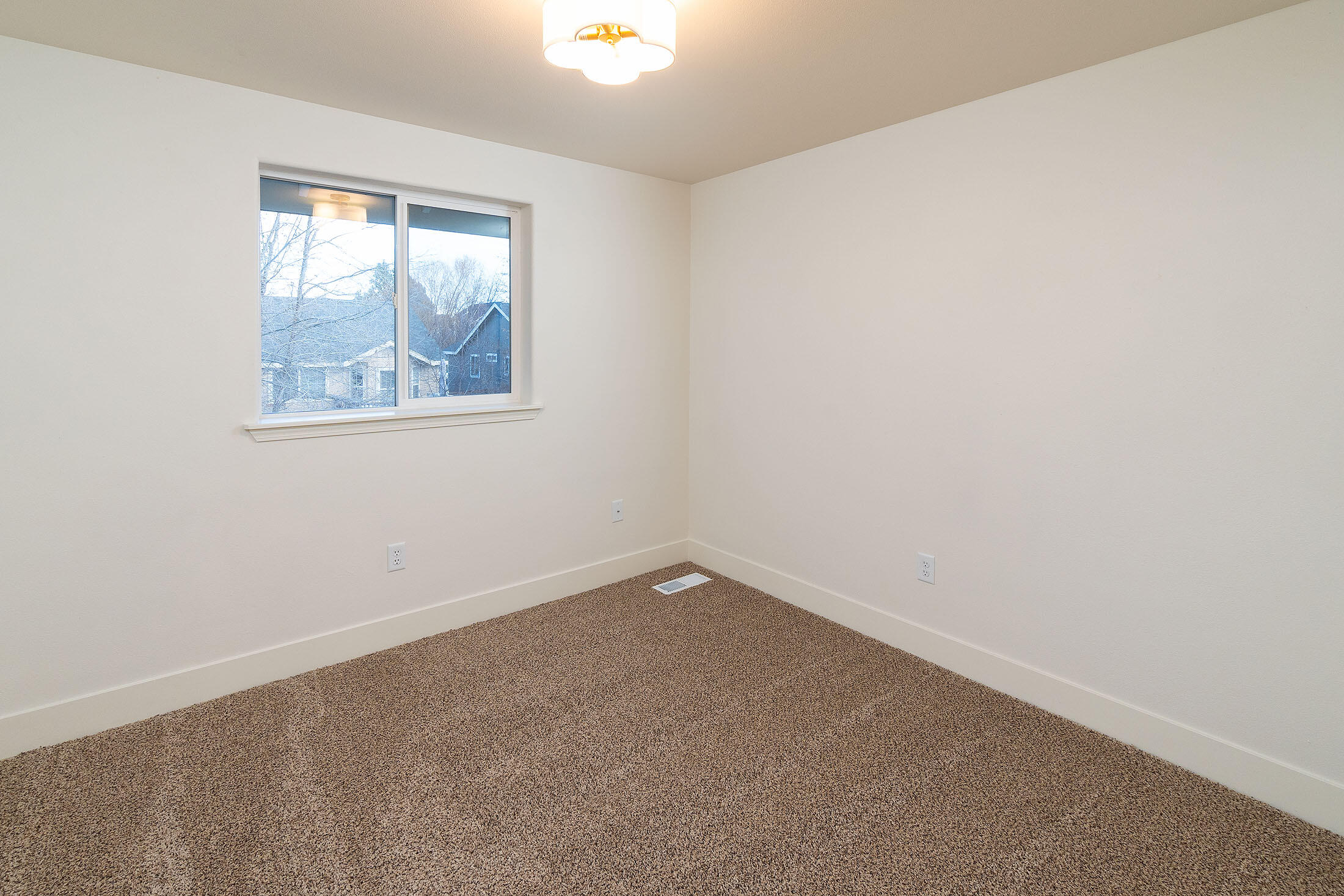 816 Northeast Mason Road Bend, OR 97701 - Photo 18 of 23 816 NE Mason_0071 copy