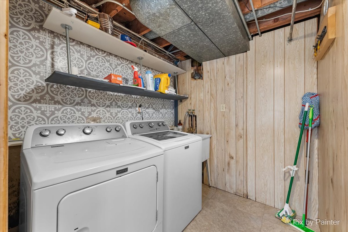 571 Lowden Avenue Glen Ellyn, IL 60137 - Photo 30 of 30 a utility room with dryer and washer