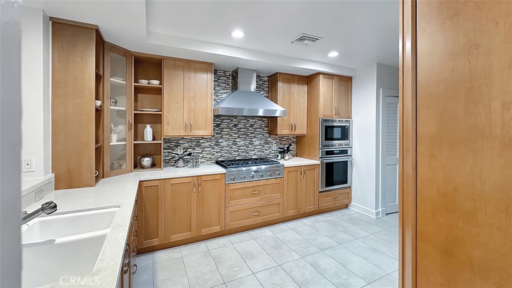 411 North Oakhurst Drive, Unit 102 Beverly Hills, CA 90210 - Photo 5 of 12