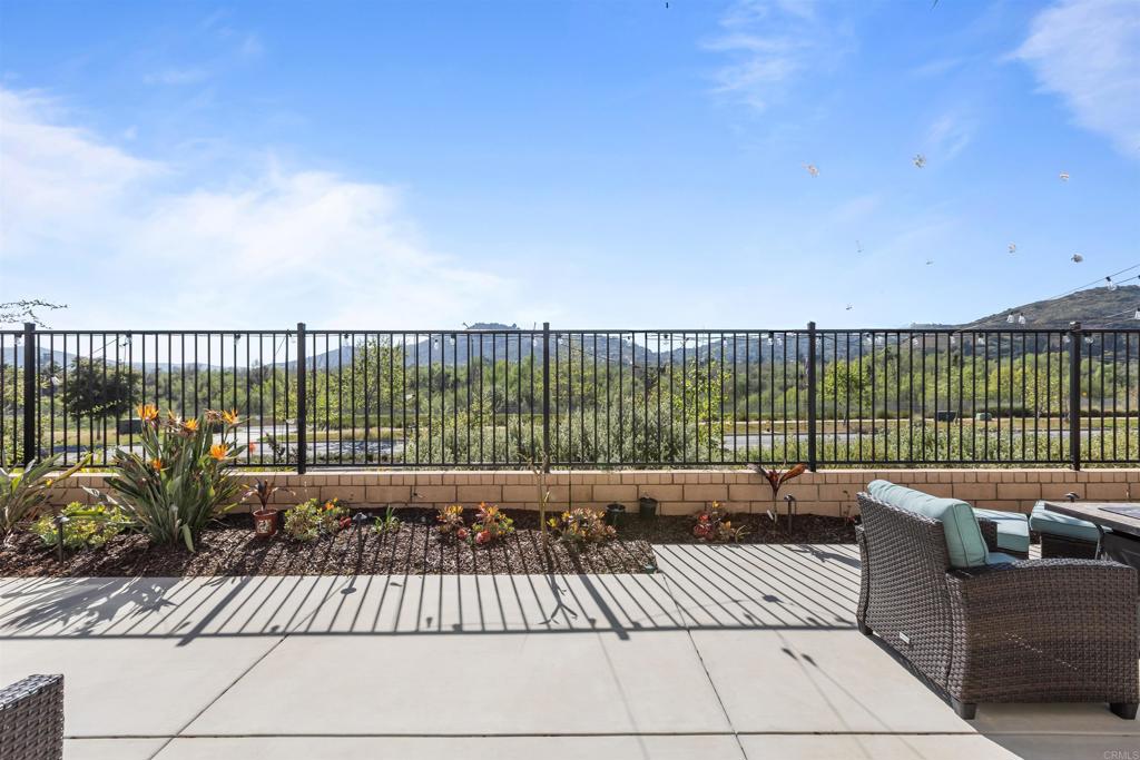 35076 Hacienda Heights Fallbrook, CA 92028 - Photo 14 of 32 a view of a terrace with sitting area